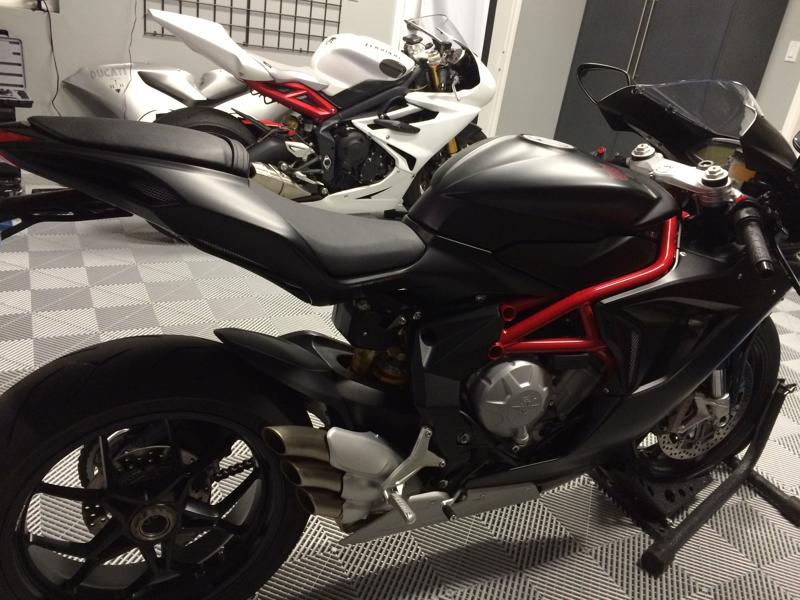 2015 MV Agusta F3 photo 42